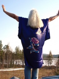 skogsnuvan-halsar-solen