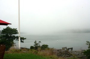 2009-07-23 mot lunch smög sig dimman in ...