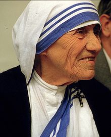 220px-MotherTeresa_090